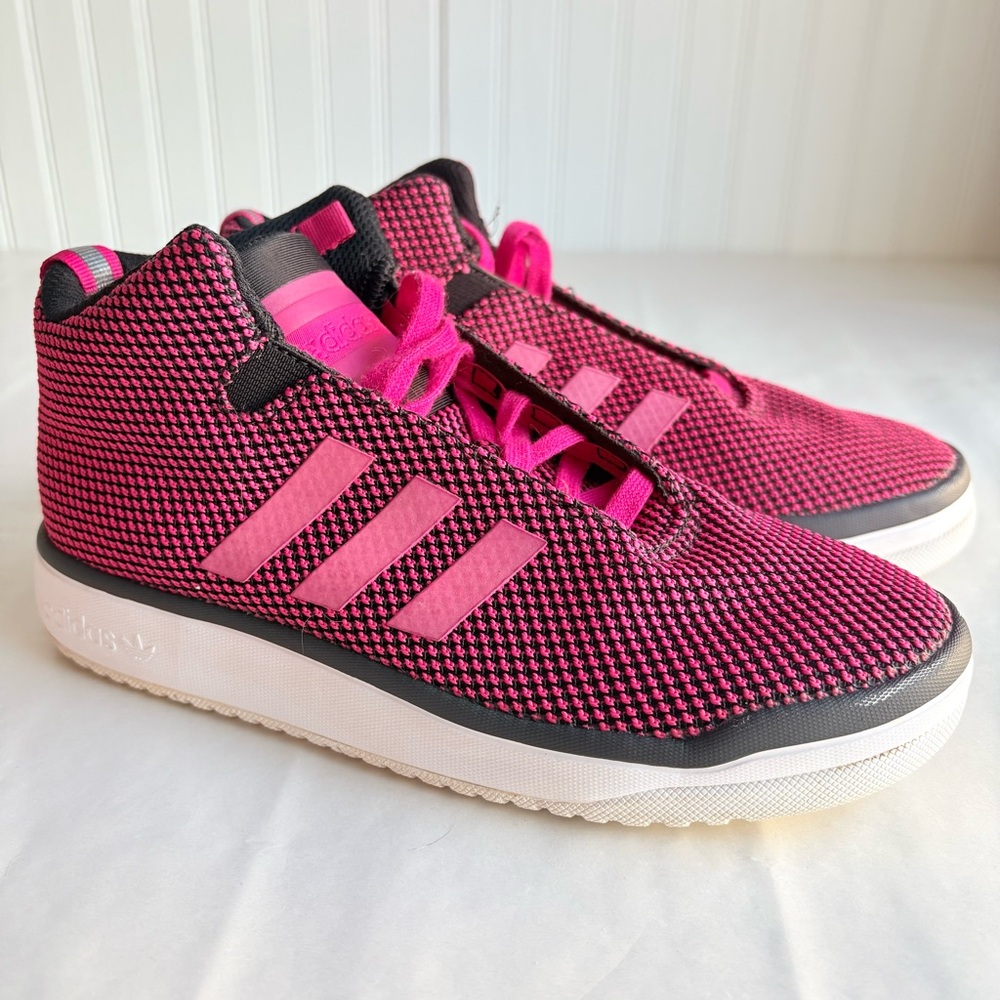 Adidas Veritas Mid pink girl’s kids unisex basketball shoes size 4.5